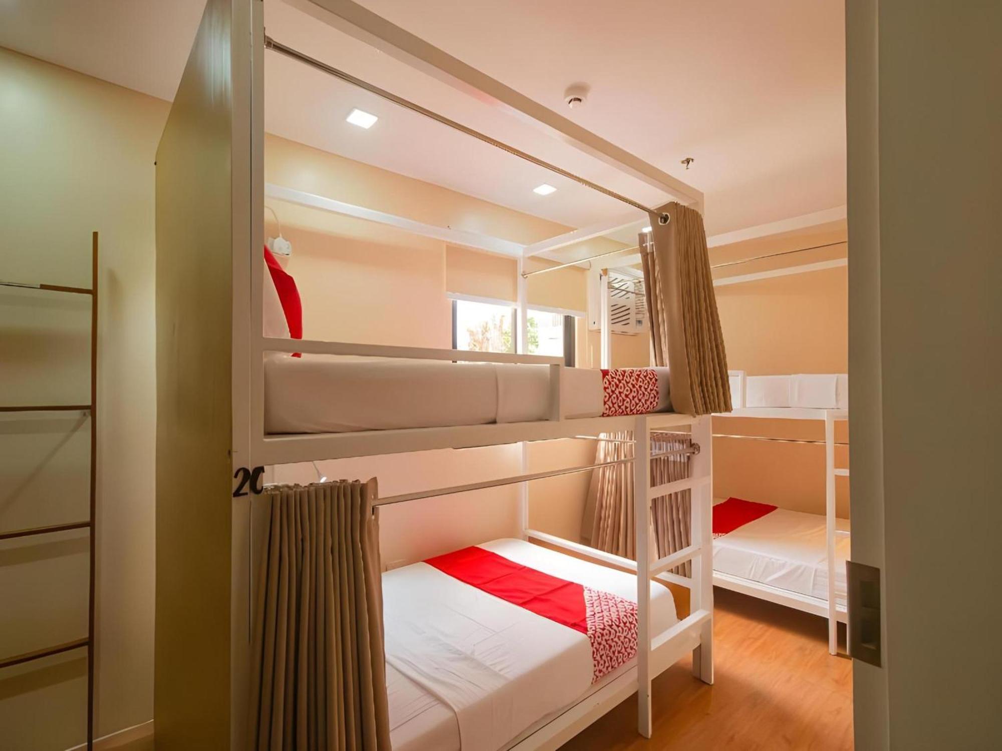 סבו Super Oyo 832 The Teepee Place Hostel & Residence Inn מראה חיצוני תמונה