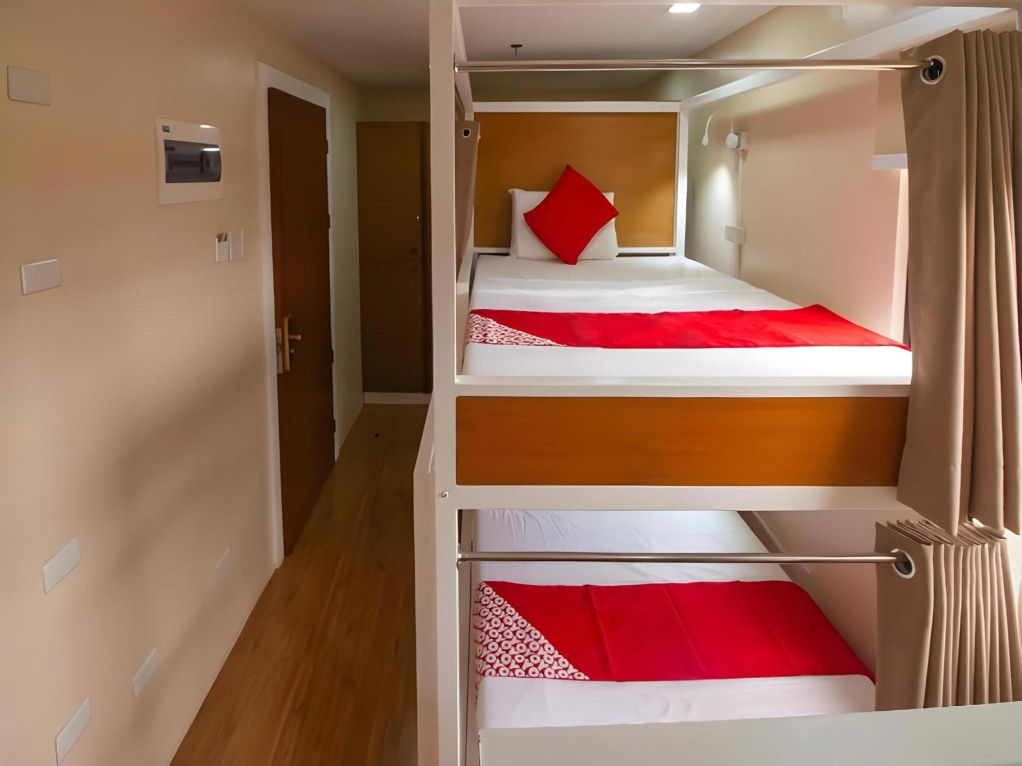 סבו Super Oyo 832 The Teepee Place Hostel & Residence Inn מראה חיצוני תמונה