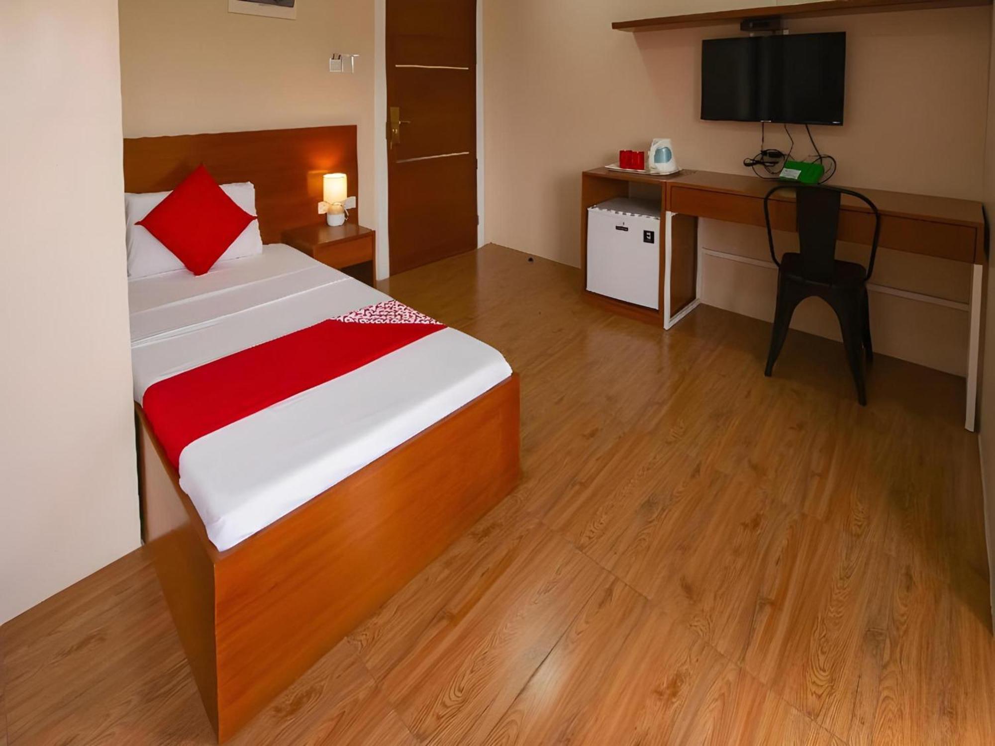 סבו Super Oyo 832 The Teepee Place Hostel & Residence Inn מראה חיצוני תמונה