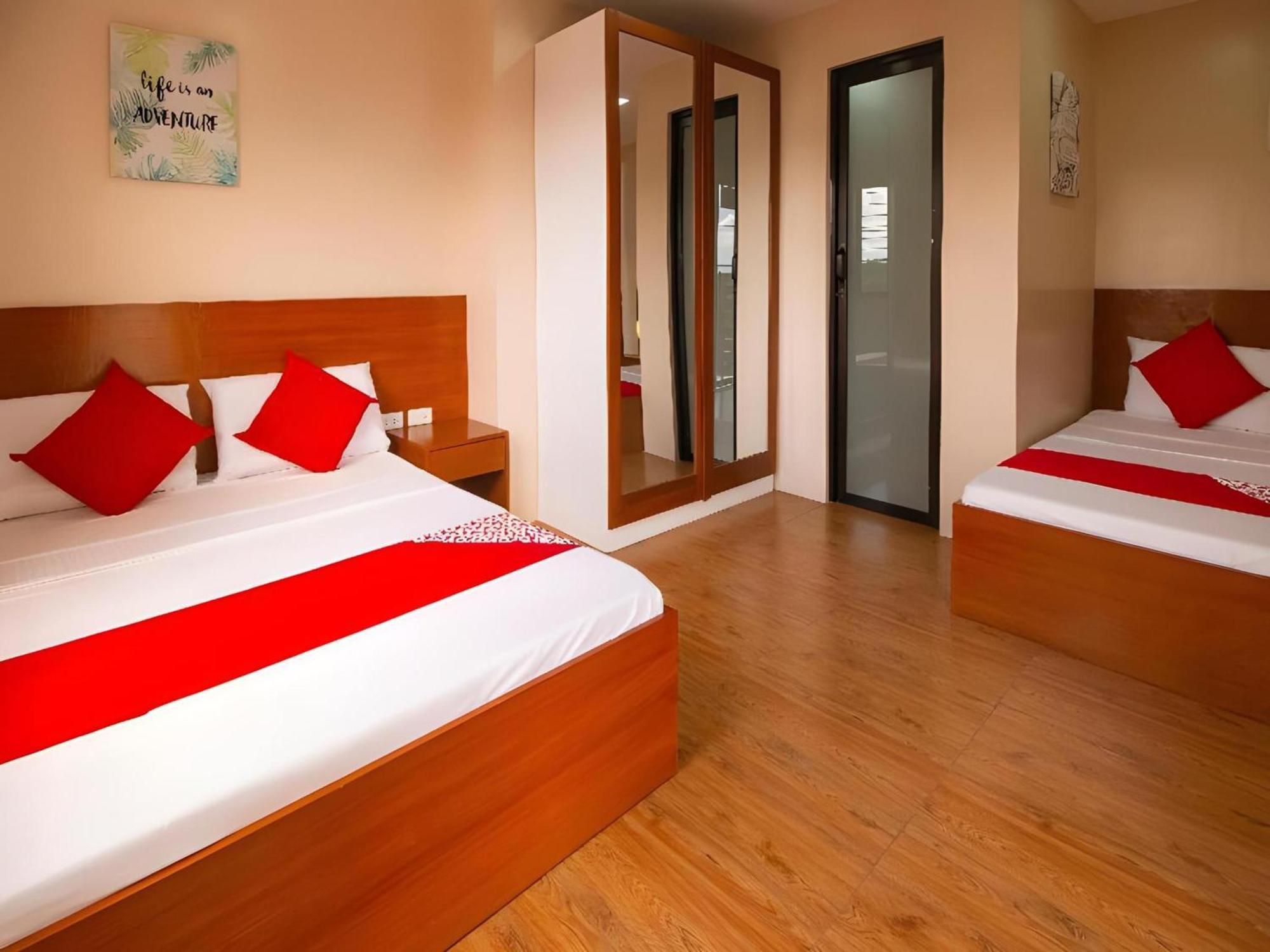 סבו Super Oyo 832 The Teepee Place Hostel & Residence Inn מראה חיצוני תמונה